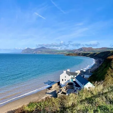 Beach Front Apartment Pwllheli Exterior photo