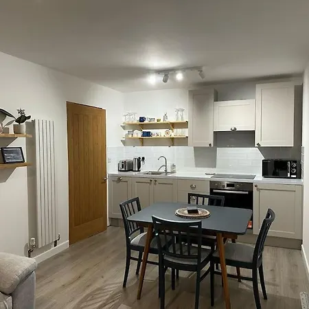 Beach Front Apartment Pwllheli Exterior photo